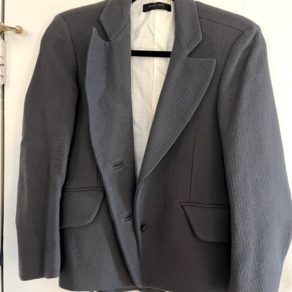 Dark gray blazer Italian floral design back,pleats, top condition, 44, vintage